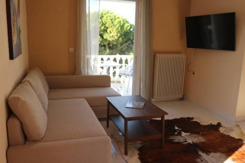 Anestis Apartment Akrata Esterno foto