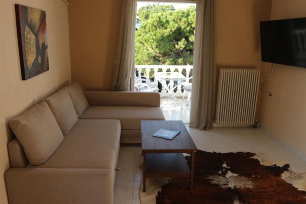Anestis Apartment Akrata Esterno foto