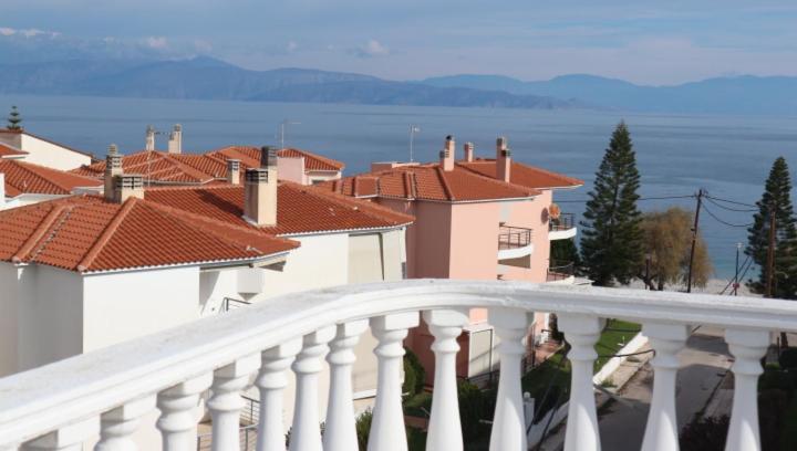 Anestis Apartment Akrata Esterno foto