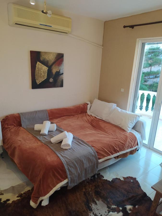 Anestis Apartment Akrata Esterno foto